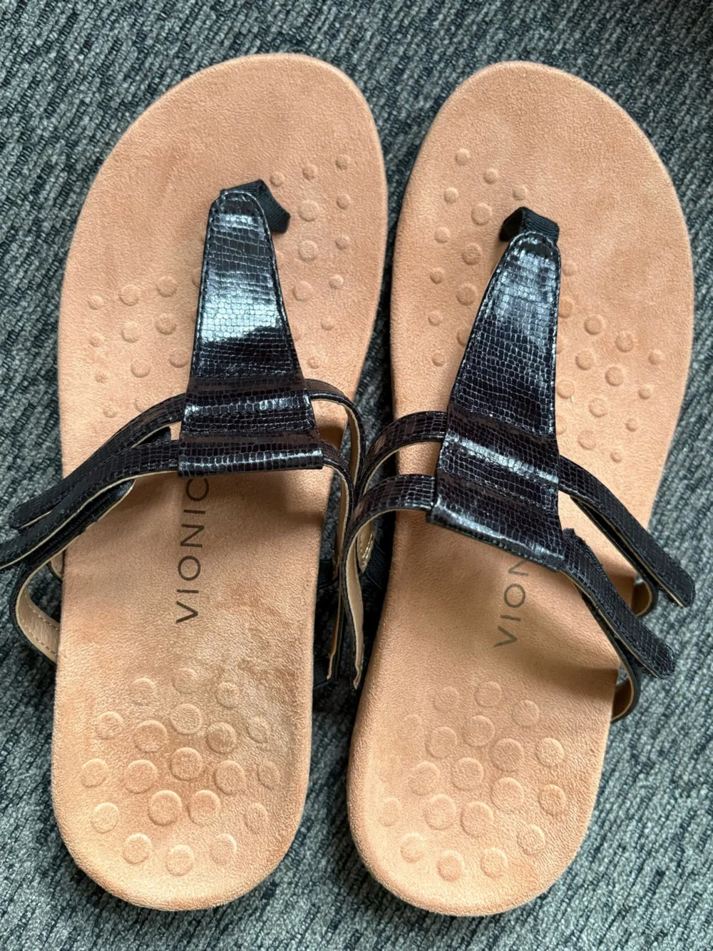 NEW Vionic Elvia Women's Thong Sandals in Black Size 10